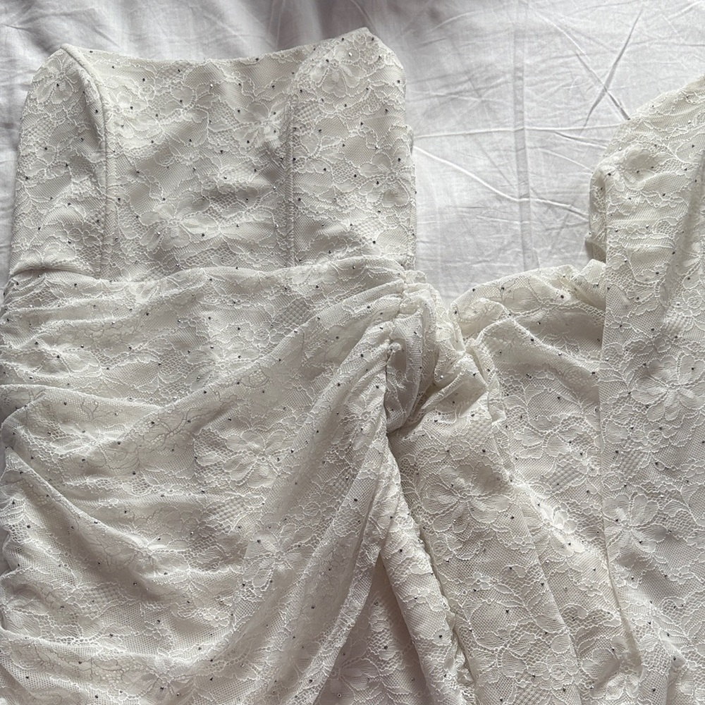 Chic White Lace Mini Dress